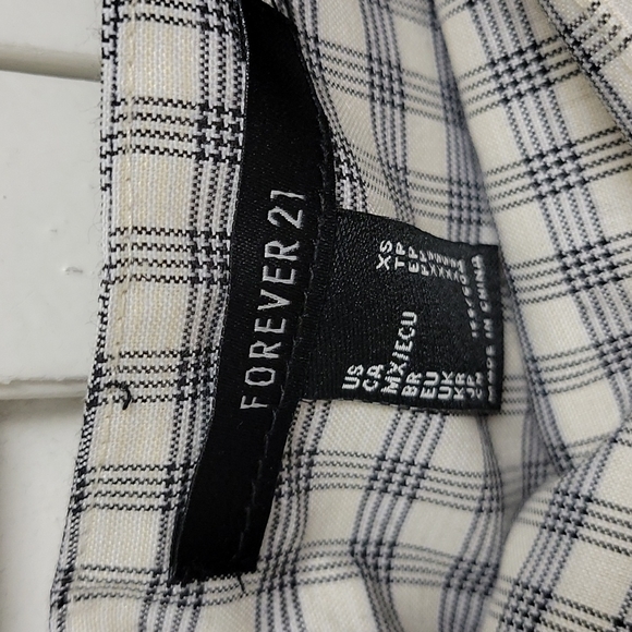 NWT Mini Skirt - Picture 3 of 7